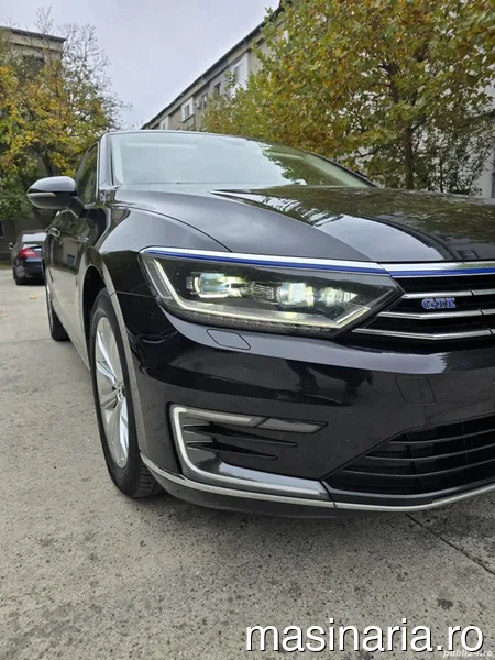 Volkswagen Passat #1