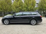 Volkswagen Passat - 10