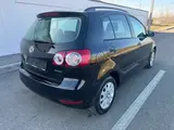 Volkswagen Golf - 5