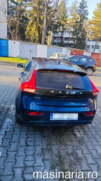 Volvo V40 #1