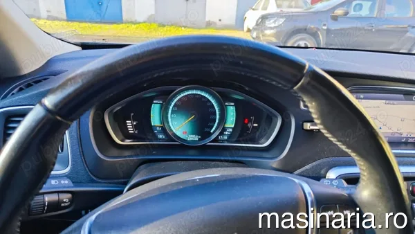 Volvo V40 #9