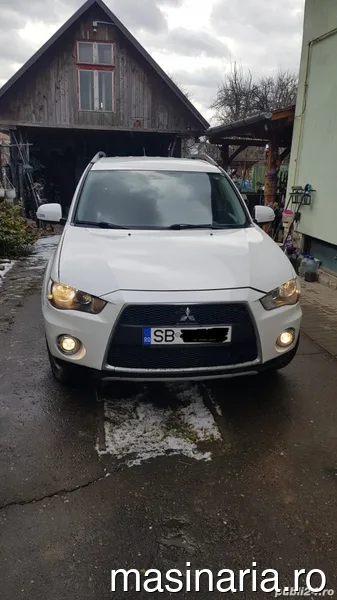 Mitsubishi Outlander #1