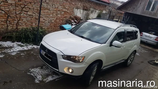 Mitsubishi Outlander #2