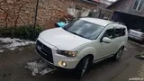 Mitsubishi Outlander - 2
