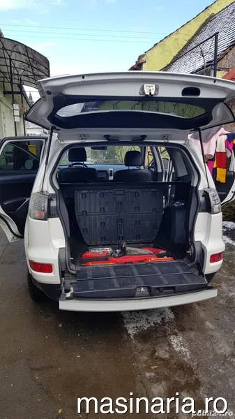Mitsubishi Outlander #4
