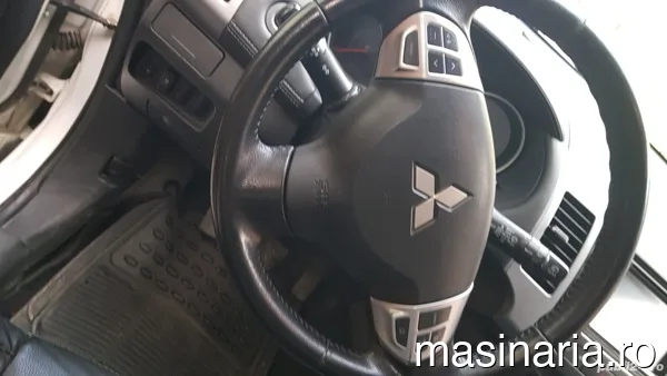 Mitsubishi Outlander #6