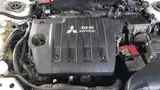 Mitsubishi Outlander - 9