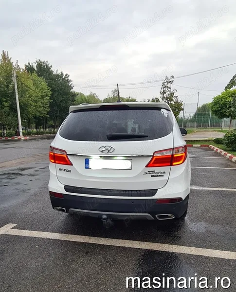 Hyundai Grand Santa Fe #4