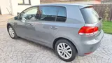 Volkswagen Golf - 6