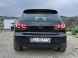 Volkswagen Golf - 6