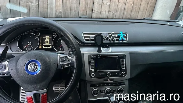 Volkswagen Passat #1