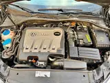 Volkswagen Golf - 10