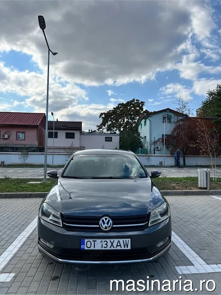 Volkswagen Passat #1