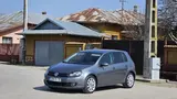 Volkswagen Golf - 1