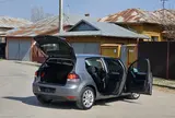 Volkswagen Golf - 3