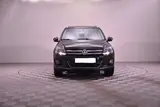Volkswagen Tiguan - 2