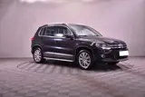 Volkswagen Tiguan - 3