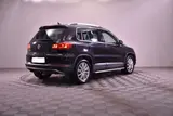 Volkswagen Tiguan - 6