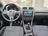 Volkswagen Golf - 6