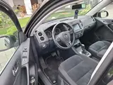 Volkswagen Tiguan - 4