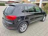 Volkswagen Tiguan - 10