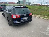 Volkswagen Passat - 2