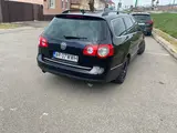 Volkswagen Passat - 3