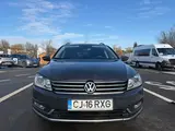Volkswagen Passat - 1