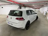 Volkswagen Golf - 9
