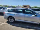 Volkswagen Passat - 5