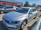 Volkswagen Passat - 7