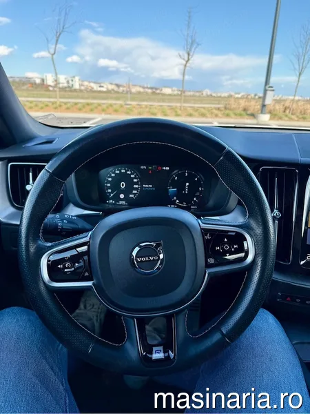 Volvo XC60 #4