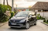 Volkswagen Golf - 1