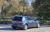 Volkswagen Golf - 2
