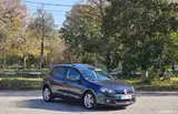 Volkswagen Golf - 10