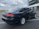 Volkswagen Passat - 3