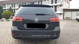 Volkswagen Golf - 2
