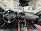 Jaguar XE - 5