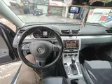Volkswagen Passat - 2