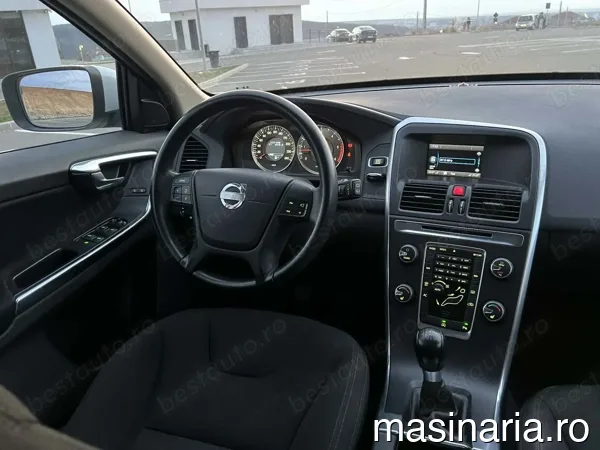 Volvo XC60 #6