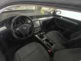 Volkswagen Passat - 6