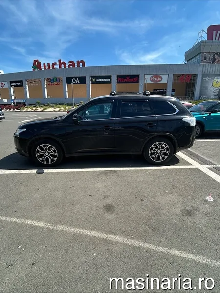 Mitsubishi Outlander #4
