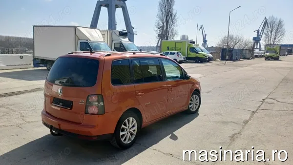 Volkswagen Touran #14