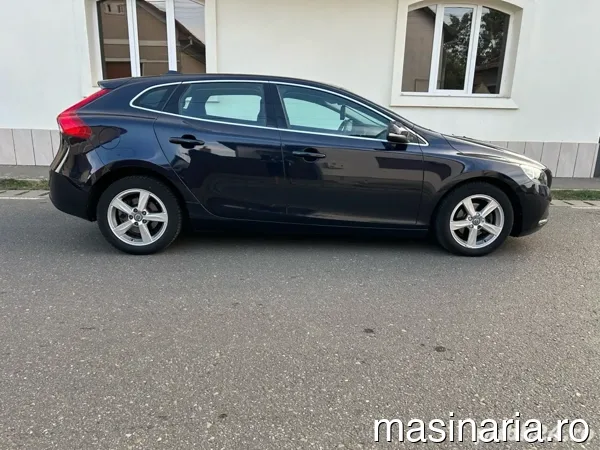 Volvo V40 #4
