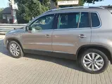 Volkswagen Tiguan - 2