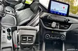 Ford Kuga - 4