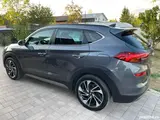 Hyundai TUCSON - 1