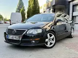 Volkswagen Passat - 2