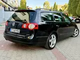 Volkswagen Passat - 3