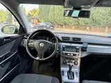 Volkswagen Passat - 8